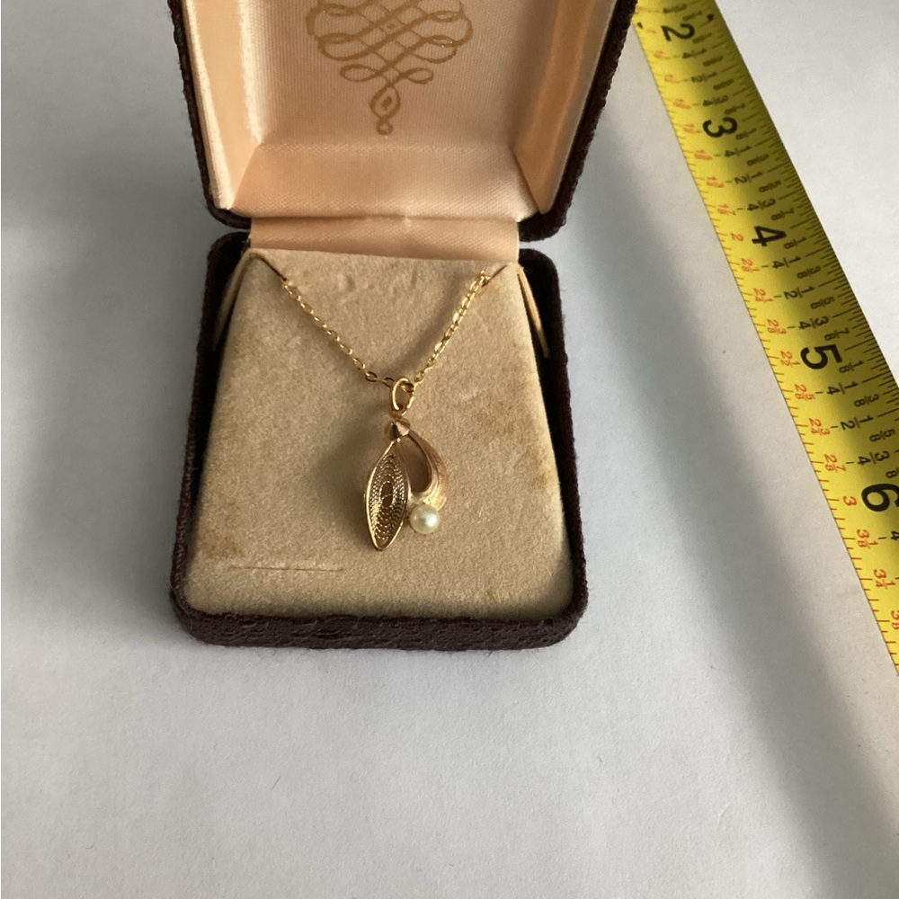 Vintage Sarah Coventry Gold Leaf Pendant Necklace with Faux Pearl - Boxed
